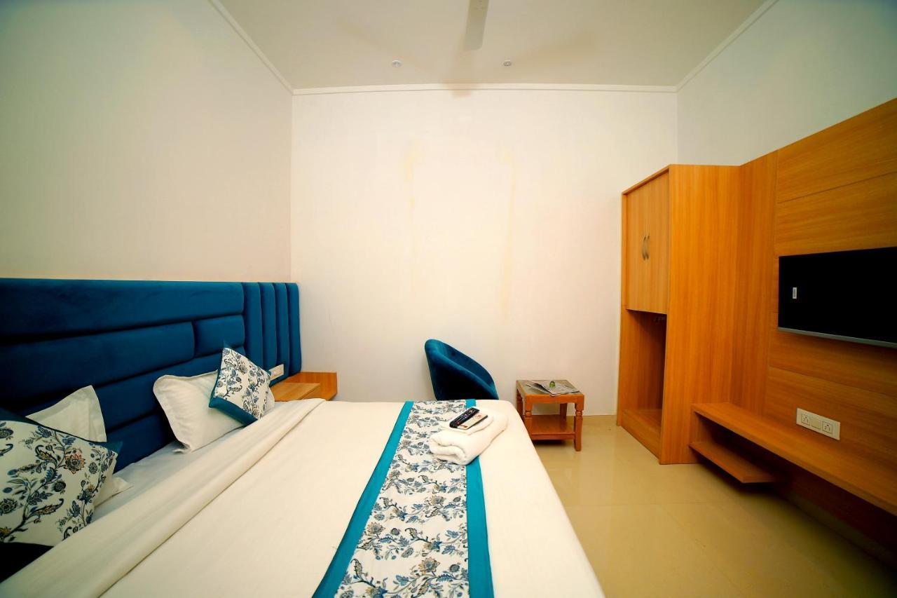 Hotel Diamond View Amritsar Ngoại thất bức ảnh
