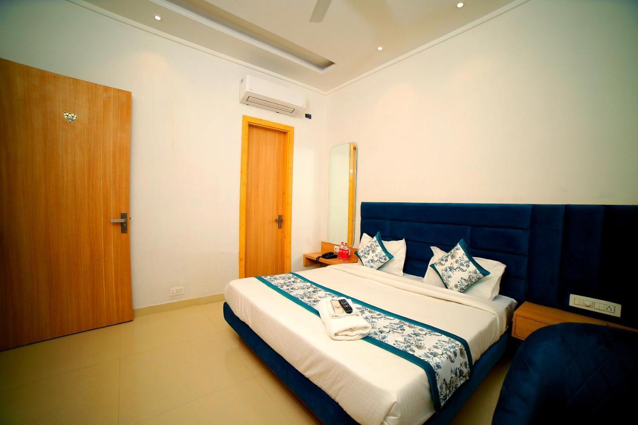 Hotel Diamond View Amritsar Ngoại thất bức ảnh