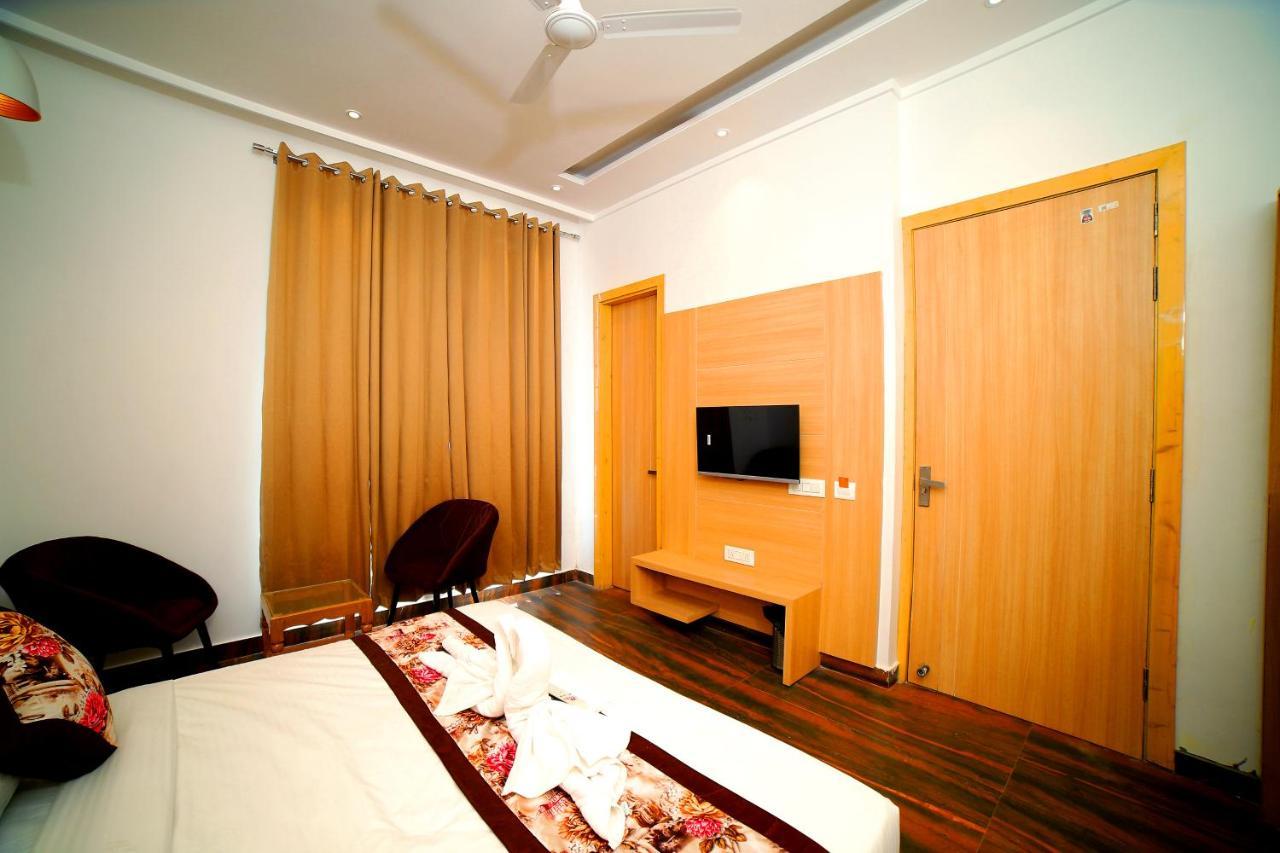 Hotel Diamond View Amritsar Ngoại thất bức ảnh
