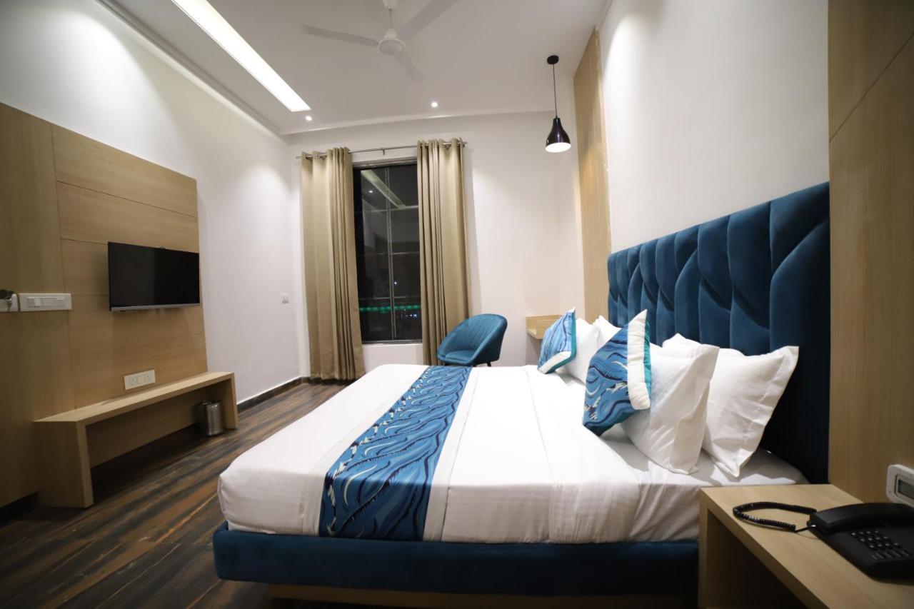 Hotel Diamond View Amritsar Ngoại thất bức ảnh