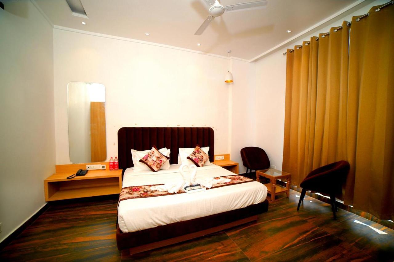 Hotel Diamond View Amritsar Ngoại thất bức ảnh